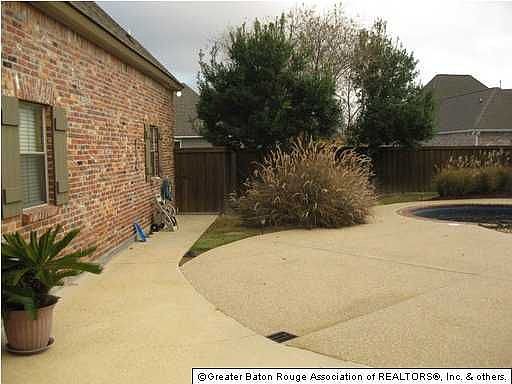 4th image of 38167 W Lakeview Dr