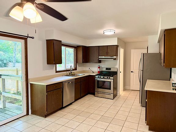 5th image of 4522 Golf Dr