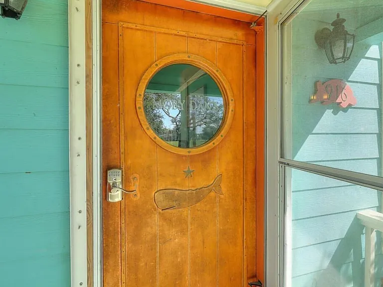 916 E Cedar St — Photo 3