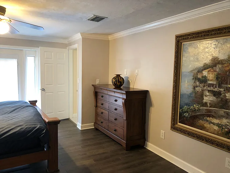 550 Forest Hills Blvd — Photo 22