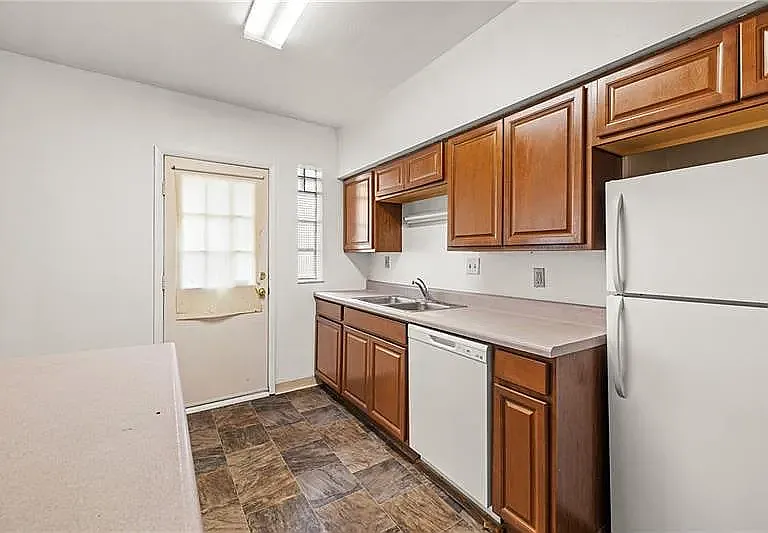 2805 Neeld Ave #2 — Photo 1