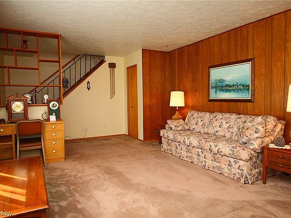 3rd image of 32813 Edward Ave