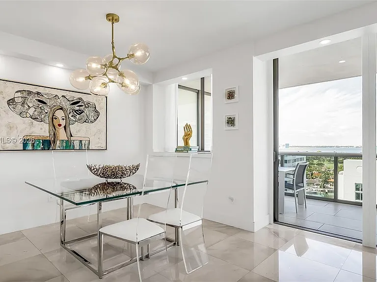 5875 Collins Ave #1807 — Photo 23