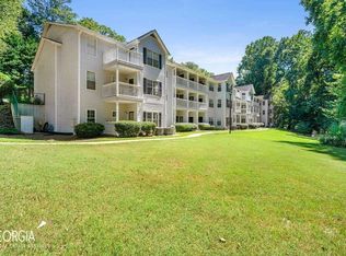 206 Streamside Dr, Roswell, GA 30076