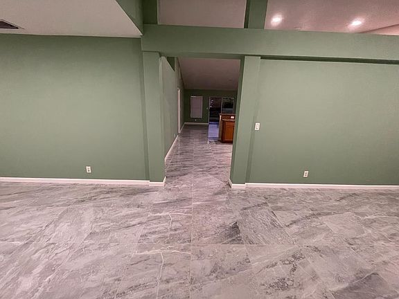5th image of 113 SE Whitmore Drive