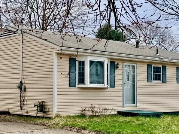 25 Lincoln Ave, Wheatland, PA 16161