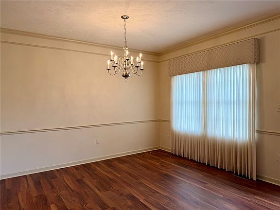 5th image of 624 Setter Ln