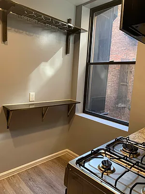 Rented by Bond New York | media 17