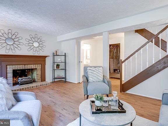 2nd image of 5516 Whitfield Ct