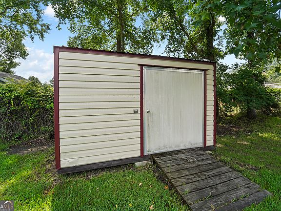 5th image of 604 Ryan Ln