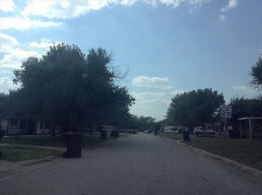 2nd image of 2909 Somerset Pl