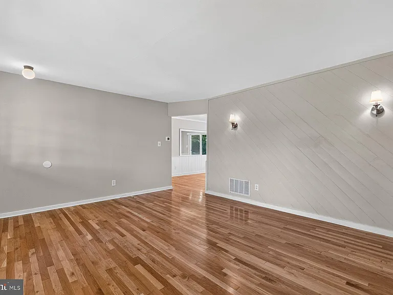 1527 Cold Bottom Rd — Photo 18