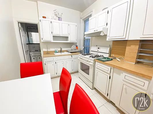 5th image of 31-38 35th St #1M