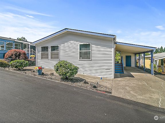2nd image of 840 NE Saturn Lane