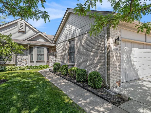 2284 Westmont Cir, Sterling Heights, MI 48310