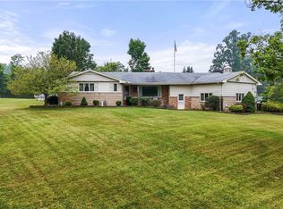 8060 Sigle Ln, Poland, OH 44514