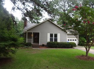 606 River Hill Dr, Greenville, NC 27858