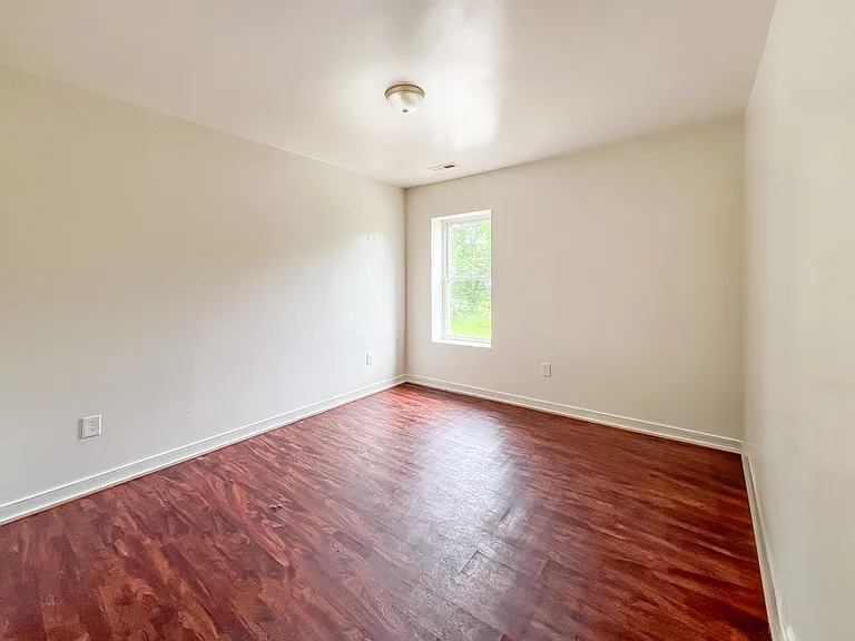 922 Wilcox St — Photo 9
