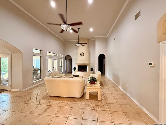 5th image of 3248 Barton Hill