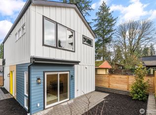 14308 Roslyn Pl N, A Condominium, Seattle, WA 98133