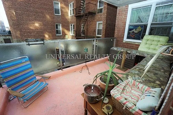 Sold by Universal Realty Group | media 34