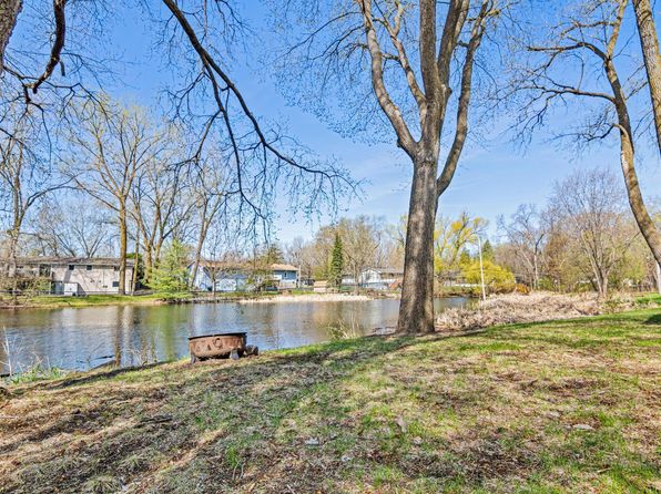 1615 Merrimac Ln N, Plymouth, MN 55447