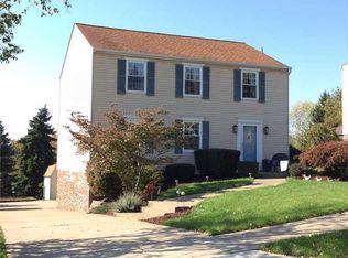 423 Scottsdale Dr, Coraopolis, PA 15108