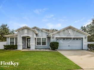 741 E Martin Lakes Dr, Jacksonville, FL 32220