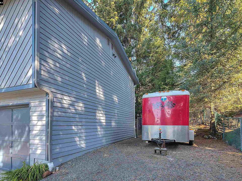 8177 Thunder St, Juneau, AK 99801 | Zillow