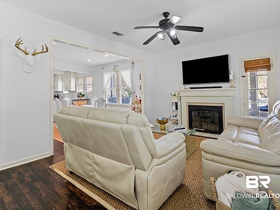 5th image of 180 Williams St