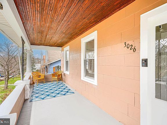 4th image of 3026 Overland Ave