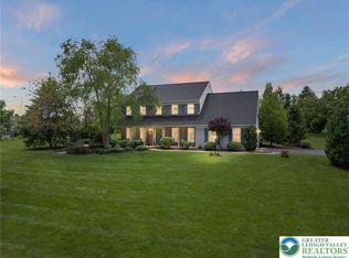 3840 E View Dr N, Orefield, PA 18069