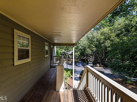 4th image of 404 Country Park Dr SE