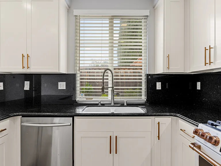 3927 Hidden Grove Ln — Photo 3