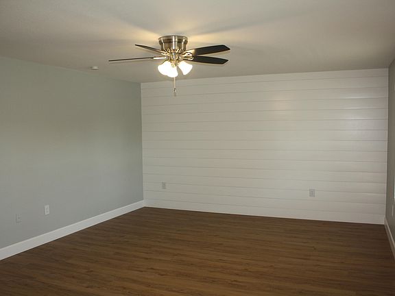 5th image of 10914 W Hutton Dr