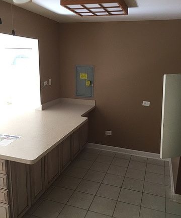 4th image of 703 River Dr