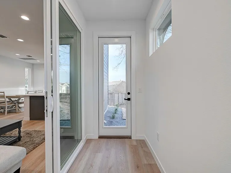2220 Yellow Jacket Ln #1 — Photo 10