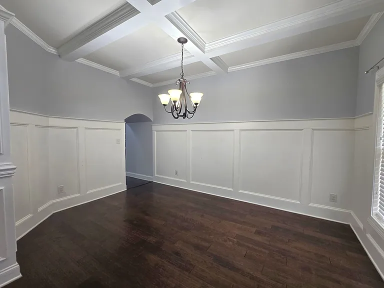 8809 Crenshaw Dr — Photo 7