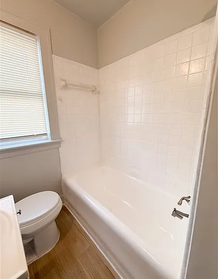 14600 Strathmoor St — Photo 10