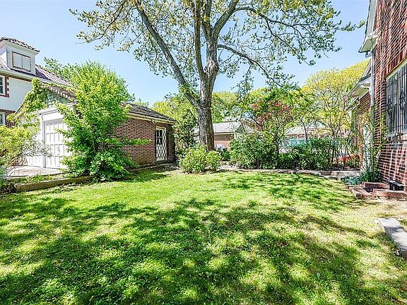 4th image of 2241 Gunther Ave