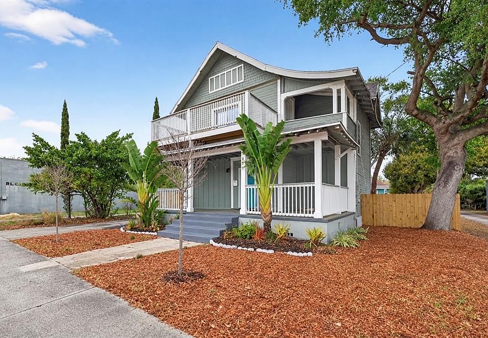 1st image of 105 W COLUMBUS DRIVE