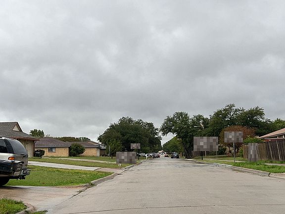 4th image of 4302 Emerson Dr
