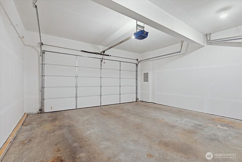 3rd image of 1526 121st Street SW