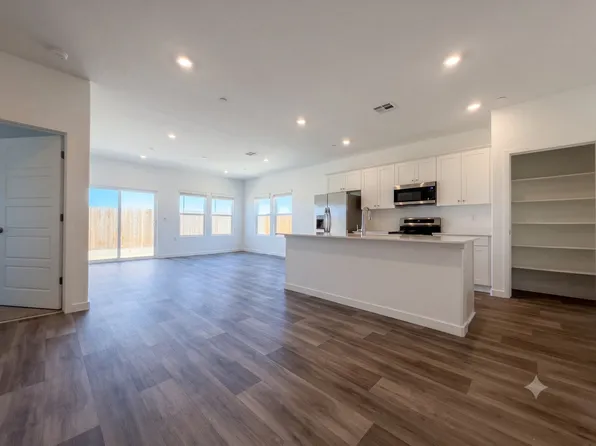 3323 N Contessa Ave, Fresno, CA 93723
