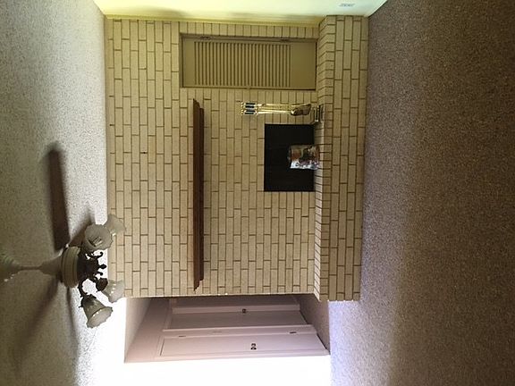 3rd image of 1112 N Granada Ave