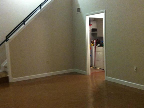 3rd image of 116 Brookwood Ln