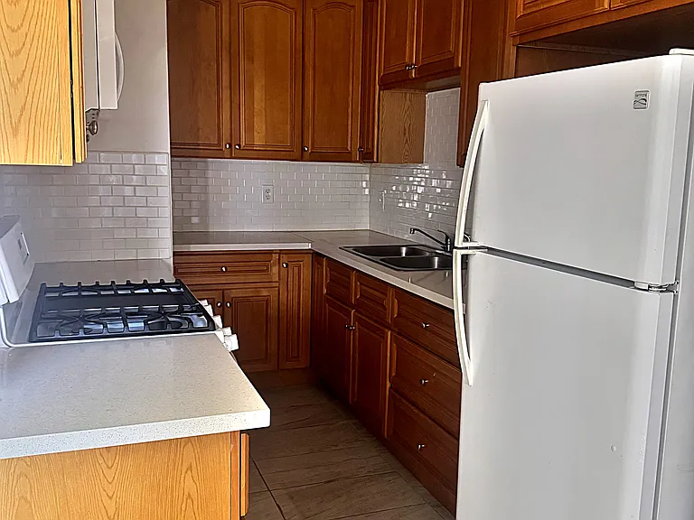 407 Violet Ave #E — Photo 10