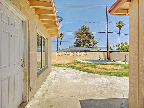3rd image of 1154 King Richard Ave
