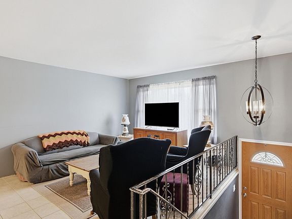 3rd image of 7325 Taney Pl