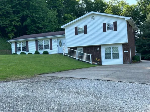 212 W Cretcher St, Grayson, KY 41143